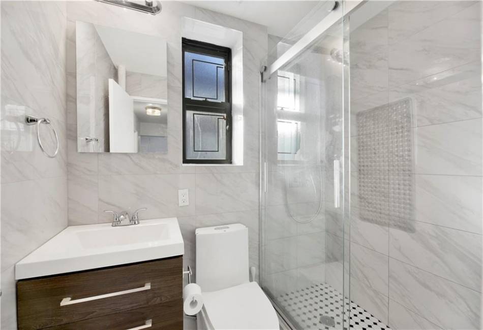 3021 Avenue Z, Brooklyn, New York 11235, 2 Bedrooms Bedrooms, ,1 BathroomBathrooms,Residential,For Sale,Avenue Z,488846