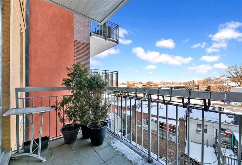 71 Village Rd North, Brooklyn, New York 11223, 2 Bedrooms Bedrooms, ,2 BathroomsBathrooms,Residential,For Sale,Village Rd North,488851