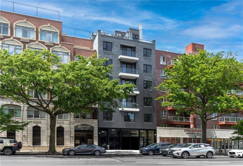 7616 Bay Parkway, Brooklyn, New York 11214, 3 Bedrooms Bedrooms, ,3 BathroomsBathrooms,Residential,For Sale,Bay,488910