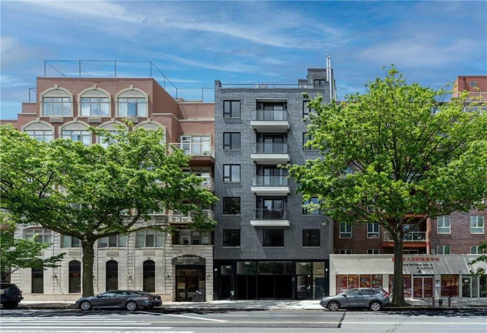 7616 Bay Parkway, Brooklyn, New York 11214, 3 Bedrooms Bedrooms, ,3 BathroomsBathrooms,Residential,For Sale,Bay,488910