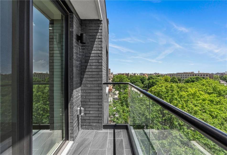 7616 Bay Parkway, Brooklyn, New York 11214, 3 Bedrooms Bedrooms, ,3 BathroomsBathrooms,Residential,For Sale,Bay,488910