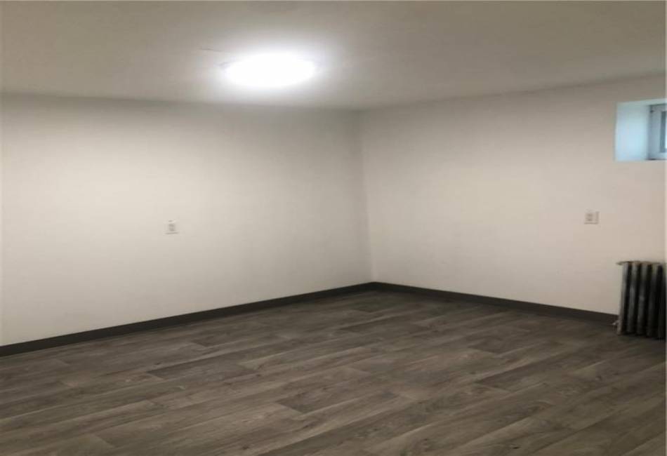 2848 Brighton 4th Street, Brooklyn, New York 11235, 2 Bedrooms Bedrooms, ,1.5 BathroomsBathrooms,Residential,For Sale,Brighton 4th,488911