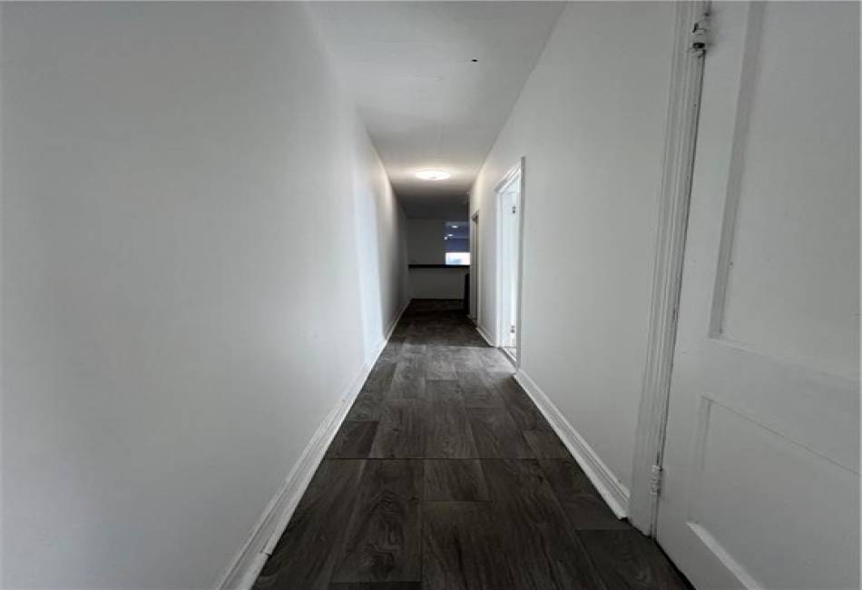 2848 Brighton 4th Street, Brooklyn, New York 11235, 2 Bedrooms Bedrooms, ,1.5 BathroomsBathrooms,Residential,For Sale,Brighton 4th,488911