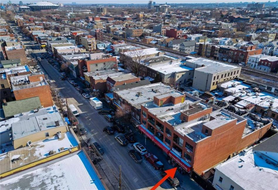 102-06 43rd Avenue, Corona, New York 11368, ,Mixed Use,For Sale,43rd,488912