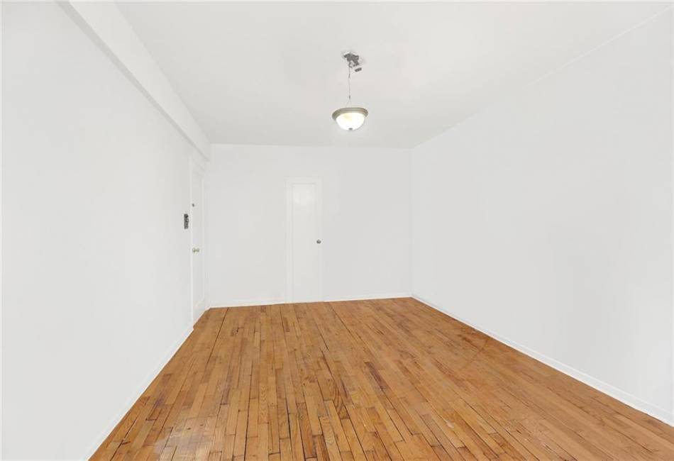 2250 Brigham Street, Brooklyn, New York 11229, 2 Bedrooms Bedrooms, ,1 BathroomBathrooms,Residential,For Sale,Brigham,488872