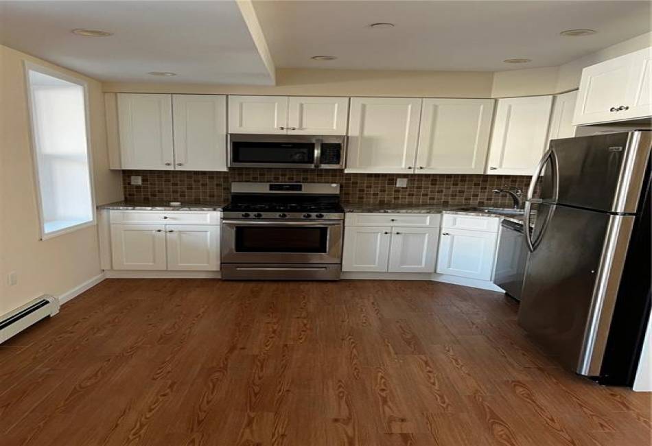 2126 Gerritsen Avenue, Brooklyn, New York 11229, 2 Bedrooms Bedrooms, ,2 BathroomsBathrooms,Residential,For Sale,Gerritsen,488936