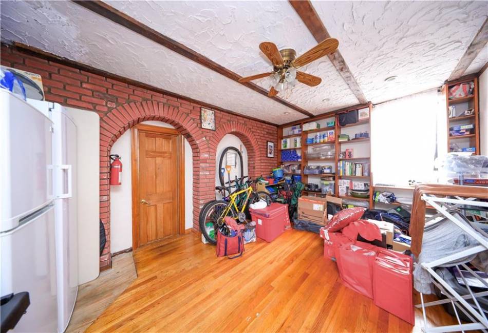 3524 Avenue R, Brooklyn, New York 11234, 3 Bedrooms Bedrooms, ,2 BathroomsBathrooms,Residential,For Sale,Avenue R,488940