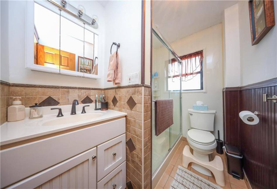 3524 Avenue R, Brooklyn, New York 11234, 3 Bedrooms Bedrooms, ,2 BathroomsBathrooms,Residential,For Sale,Avenue R,488940