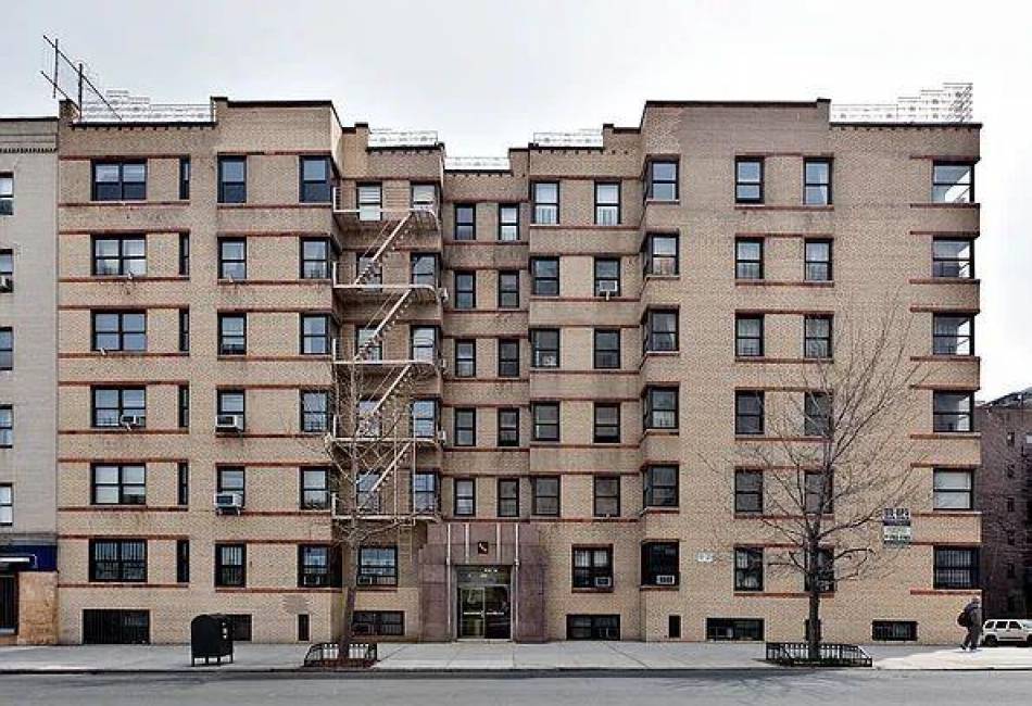 860 Grand Concourse, Bronx, New York 10451, 2 Bedrooms Bedrooms, ,1 BathroomBathrooms,Residential,For Sale,Grand Concourse,488948