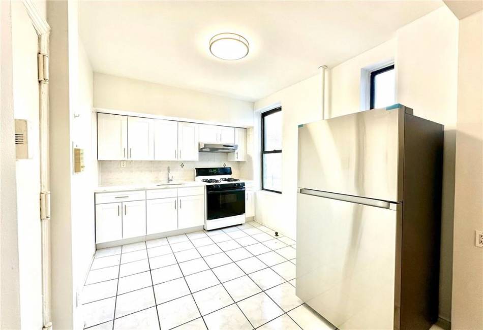 460 Ovington Avenue, Brooklyn, New York 11209, 1 Bedroom Bedrooms, ,1 BathroomBathrooms,Residential,For Sale,Ovington,488960