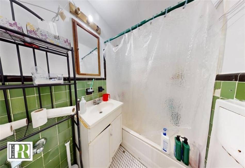1046 32nd Street, Brooklyn, New York 11210, ,3 BathroomsBathrooms,Residential,For Sale,32nd,484917
