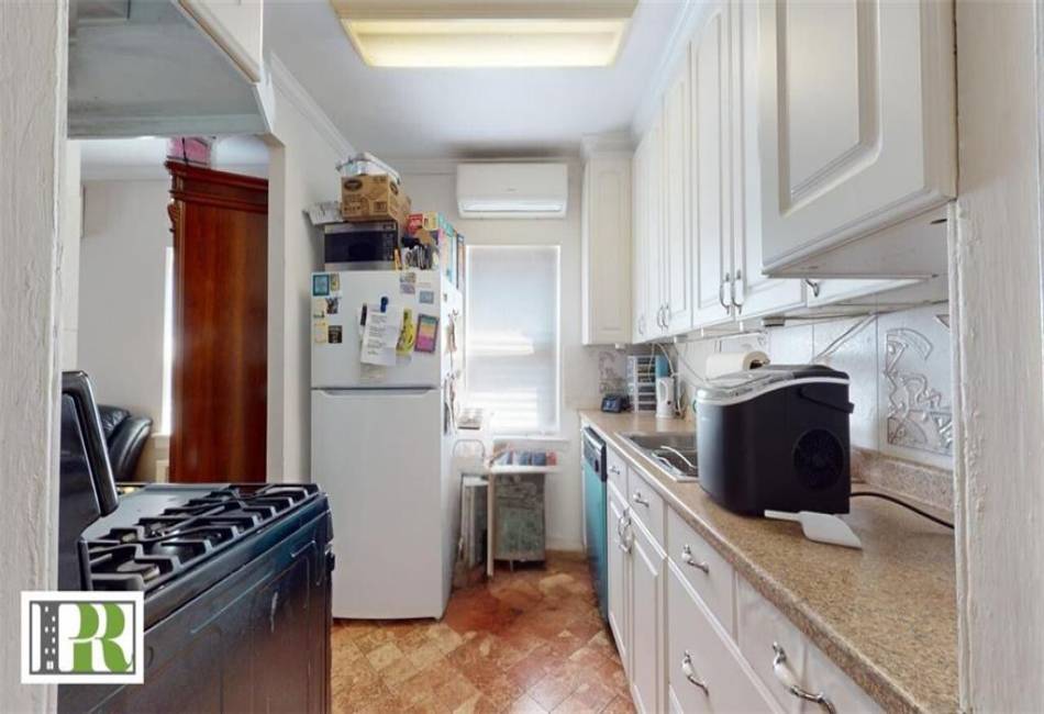 1046 32nd Street, Brooklyn, New York 11210, ,3 BathroomsBathrooms,Residential,For Sale,32nd,484917