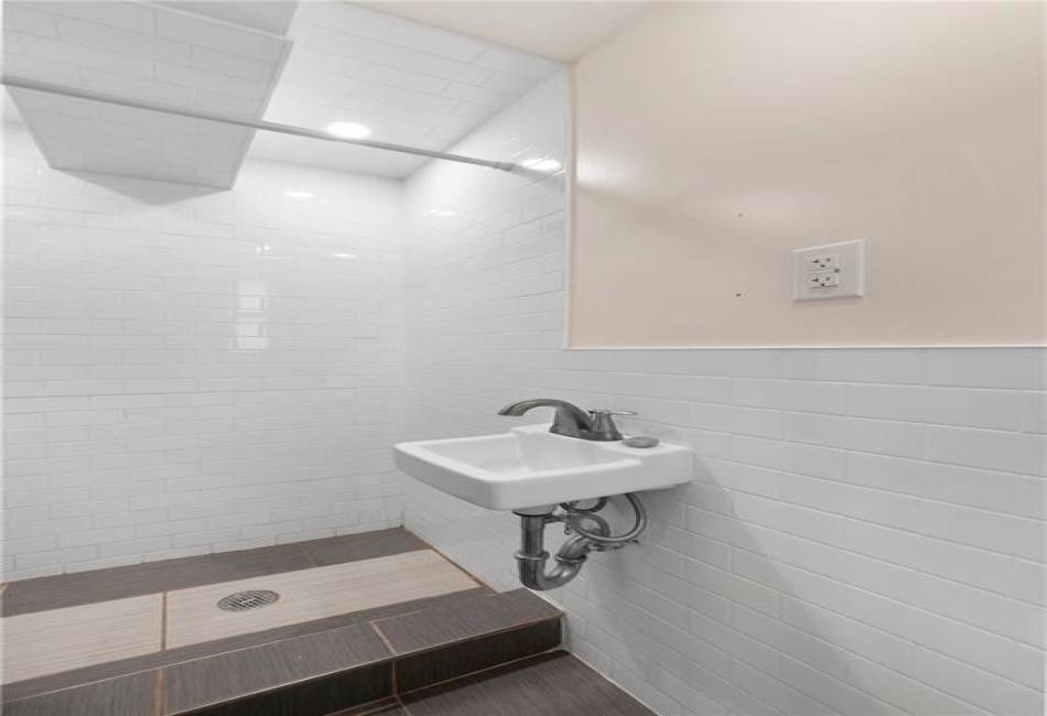 1424 52nd Street, Brooklyn, New York 11234, 3 Bedrooms Bedrooms, ,2 BathroomsBathrooms,Residential,For Sale,52nd,488976