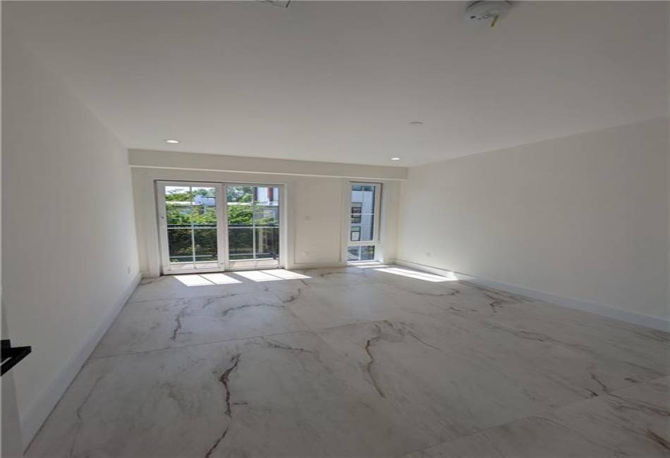 122 Palmetto Street, Brooklyn, New York 11221, 1 Bedroom Bedrooms, ,1 BathroomBathrooms,Residential,For Sale,Palmetto,488977