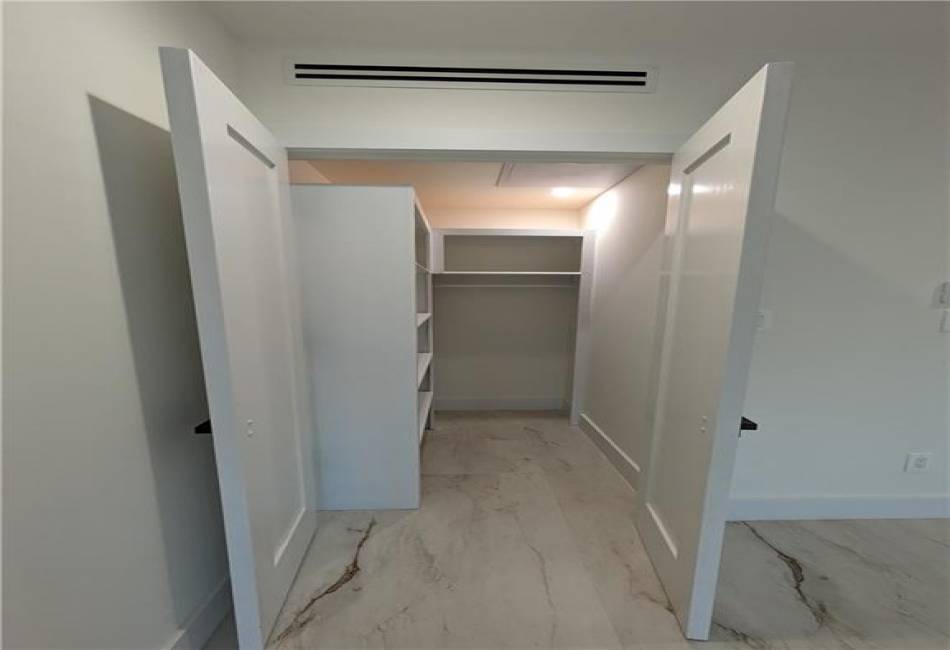 122 Palmetto Street, Brooklyn, New York 11221, 1 Bedroom Bedrooms, ,1 BathroomBathrooms,Residential,For Sale,Palmetto,488977
