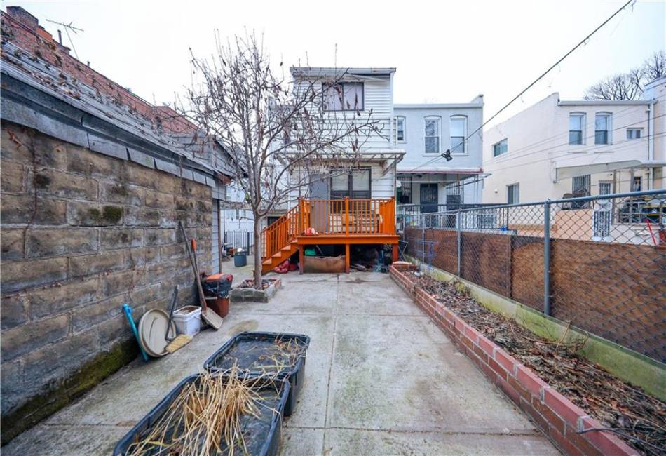 930 15th Street, Brooklyn, New York 11230, 6 Bedrooms Bedrooms, ,6 BathroomsBathrooms,Residential,For Sale,15th,488988