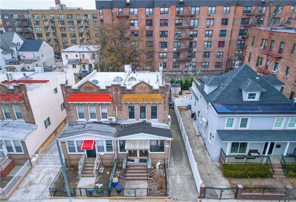 930 15th Street, Brooklyn, New York 11230, 6 Bedrooms Bedrooms, ,6 BathroomsBathrooms,Residential,For Sale,15th,488988