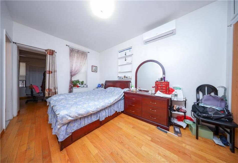 930 15th Street, Brooklyn, New York 11230, 6 Bedrooms Bedrooms, ,6 BathroomsBathrooms,Residential,For Sale,15th,488988