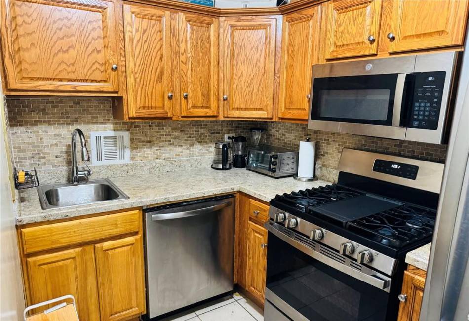 1270 51st Street, Brooklyn, New York 11234, 1 Bedroom Bedrooms, ,1 BathroomBathrooms,Residential,For Sale,51st,488994