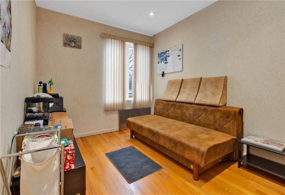 2556 26th Street, Brooklyn, New York 11235, 3 Bedrooms Bedrooms, ,3 BathroomsBathrooms,Residential,For Sale,26th,488995