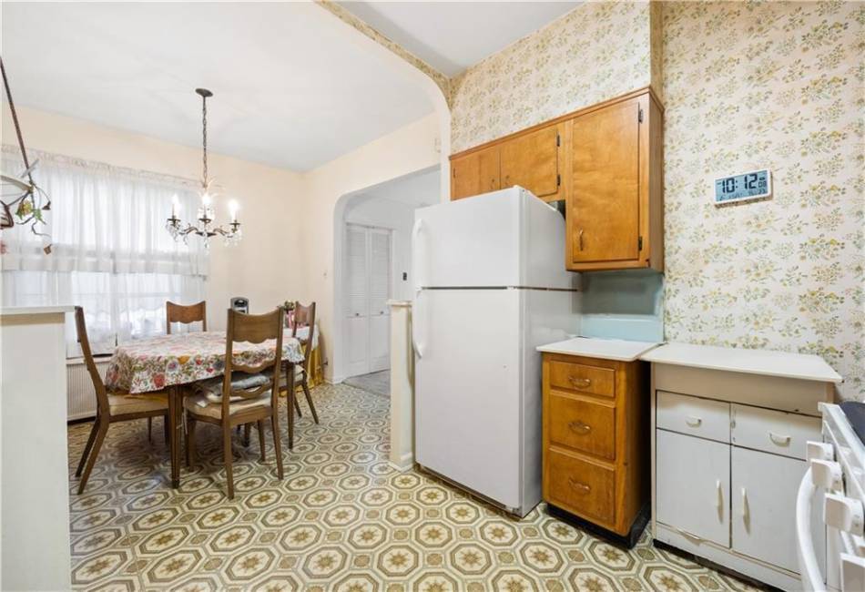 1923 32nd Street, Brooklyn, New York 11234, 2 Bedrooms Bedrooms, ,2 BathroomsBathrooms,Residential,For Sale,32nd,488983