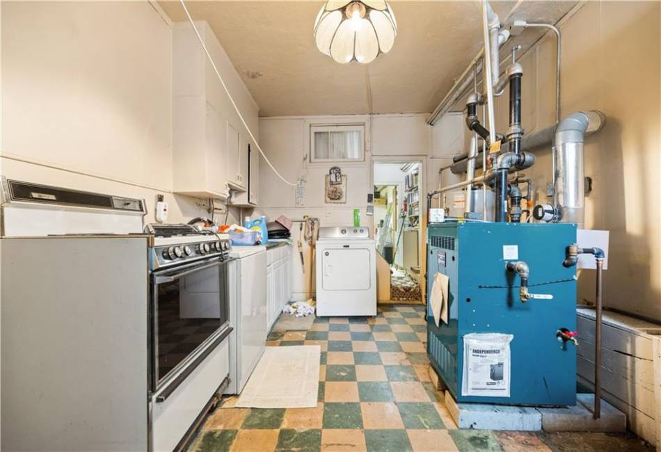 1923 32nd Street, Brooklyn, New York 11234, 2 Bedrooms Bedrooms, ,2 BathroomsBathrooms,Residential,For Sale,32nd,488983