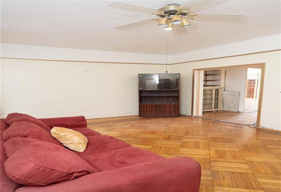 773 Eastern Parkway, Brooklyn, New York 11213, 1 Bedroom Bedrooms, ,1 BathroomBathrooms,Residential,For Sale,Eastern,488926