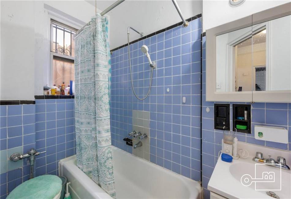 1500 Ocean Parkway, Brooklyn, New York 11230, ,1 BathroomBathrooms,Residential,For Sale,Ocean,488966