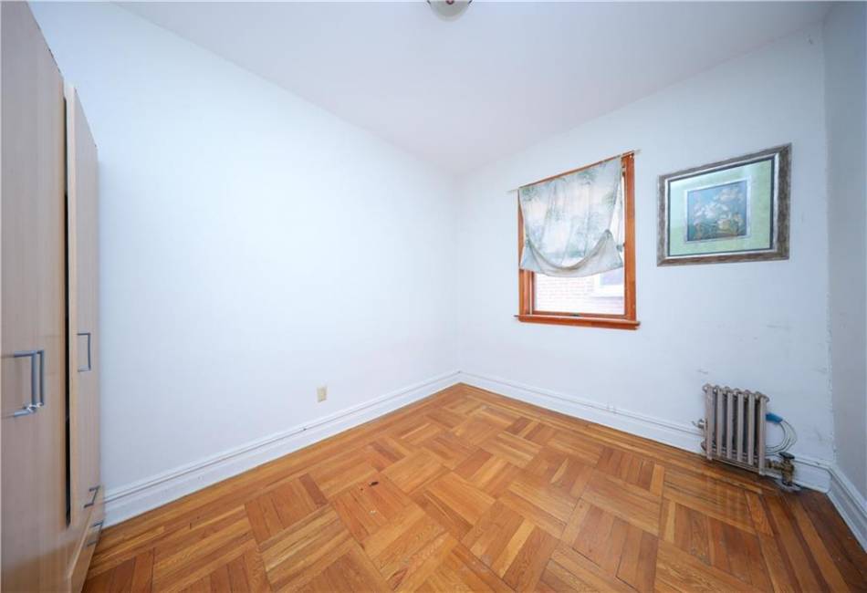 2414 11th Street, Brooklyn, New York 11235, 5 Bedrooms Bedrooms, ,2 BathroomsBathrooms,Residential,For Sale,11th,488981