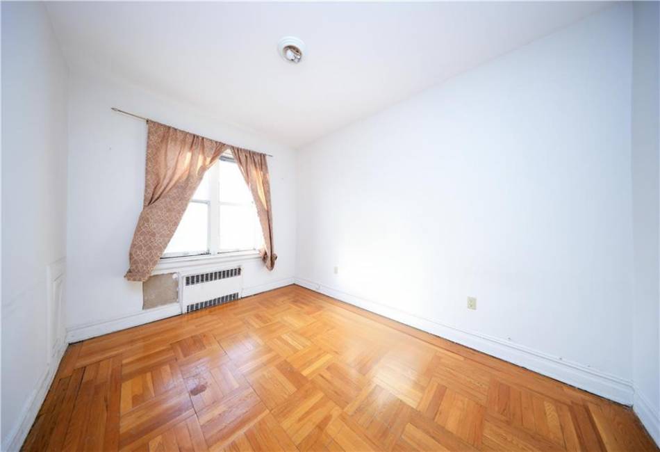 2414 11th Street, Brooklyn, New York 11235, 5 Bedrooms Bedrooms, ,2 BathroomsBathrooms,Residential,For Sale,11th,488981