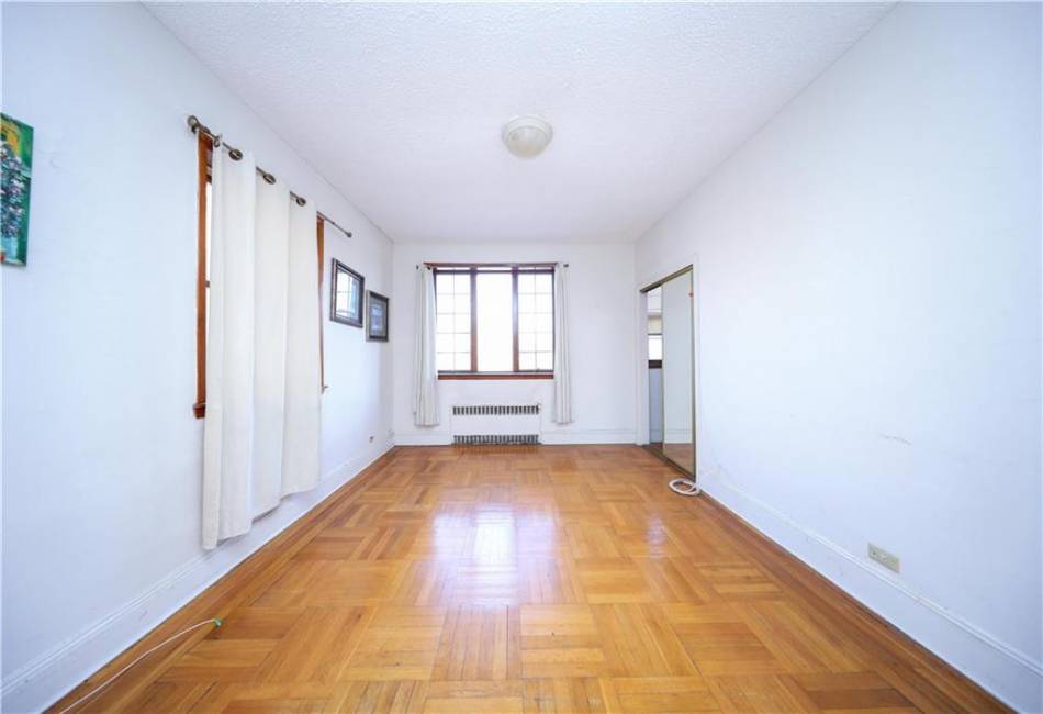 2414 11th Street, Brooklyn, New York 11235, 5 Bedrooms Bedrooms, ,2 BathroomsBathrooms,Residential,For Sale,11th,488981