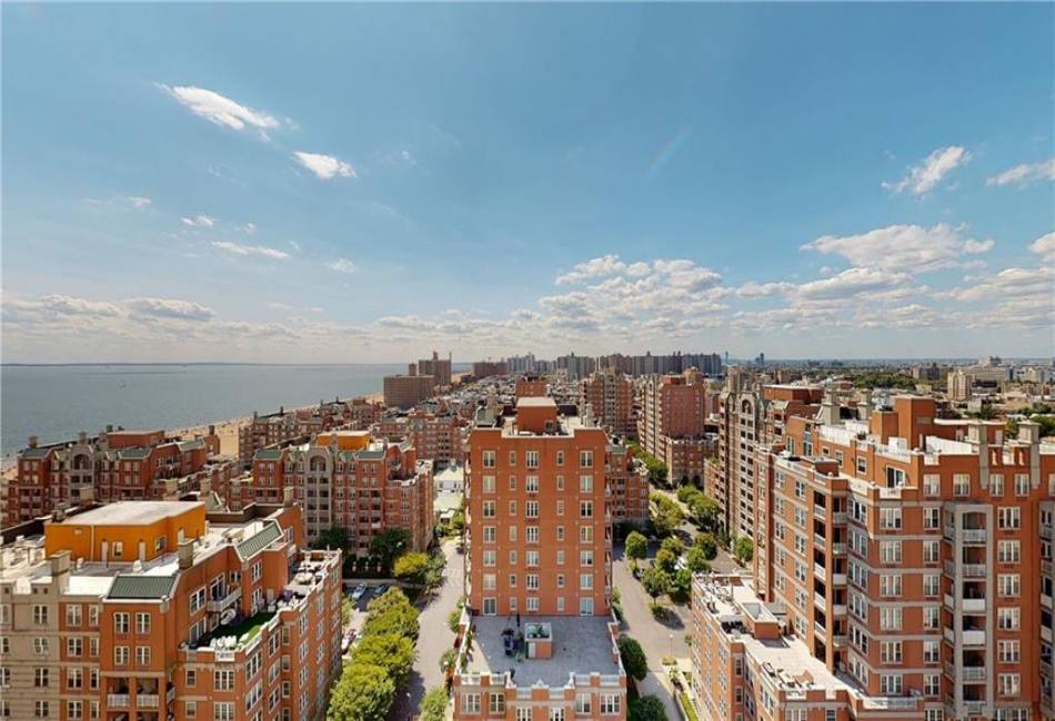 35 Seacoast Terrace, Brooklyn, New York 11235, 2 Bedrooms Bedrooms, ,1 BathroomBathrooms,Residential,For Sale,Seacoast,489010