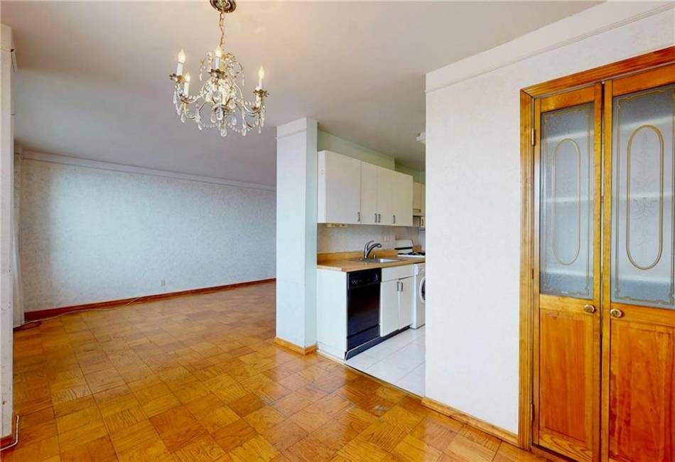 35 Seacoast Terrace, Brooklyn, New York 11235, 2 Bedrooms Bedrooms, ,1 BathroomBathrooms,Residential,For Sale,Seacoast,489010