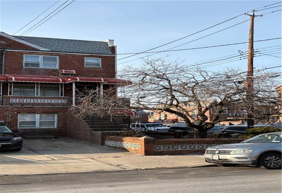172 27th Avenue, Brooklyn, New York 11214, 6 Bedrooms Bedrooms, ,Residential,For Sale,27th,489011