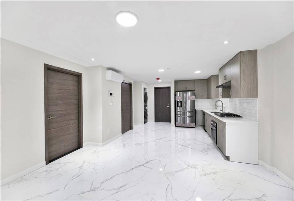 1014 Banner Avenue, Brooklyn, New York 11235, 1 Bedroom Bedrooms, ,2 BathroomsBathrooms,Residential,For Sale,Banner,489017