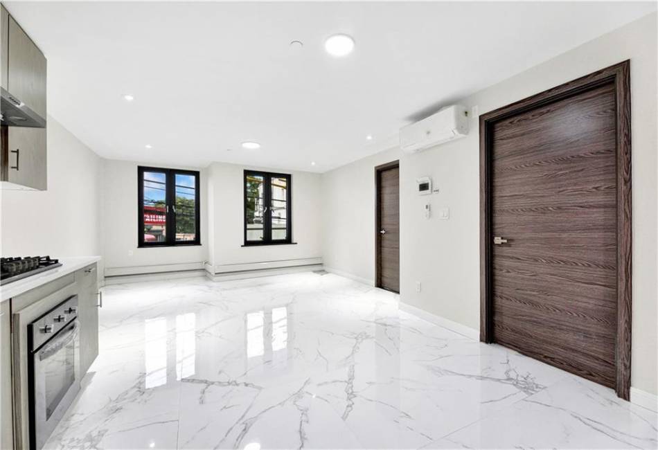 1014 Banner Avenue, Brooklyn, New York 11235, 1 Bedroom Bedrooms, ,2 BathroomsBathrooms,Residential,For Sale,Banner,489017