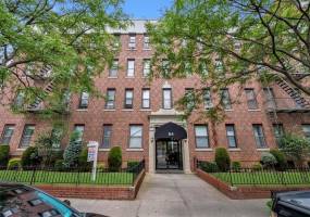 54 Bay 29th Street, Brooklyn, New York 11214, 2 Bedrooms Bedrooms, ,1 BathroomBathrooms,Residential,For Sale,Bay 29th,489026