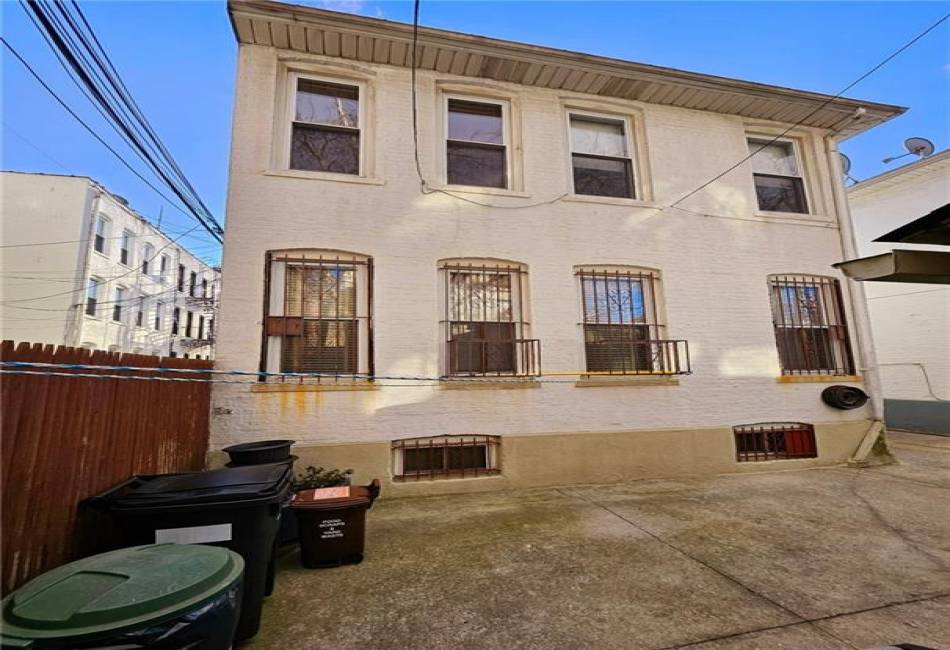 2071 72nd Street, Brooklyn, New York 11204, 7 Bedrooms Bedrooms, ,3 BathroomsBathrooms,Residential,For Sale,72nd,489030