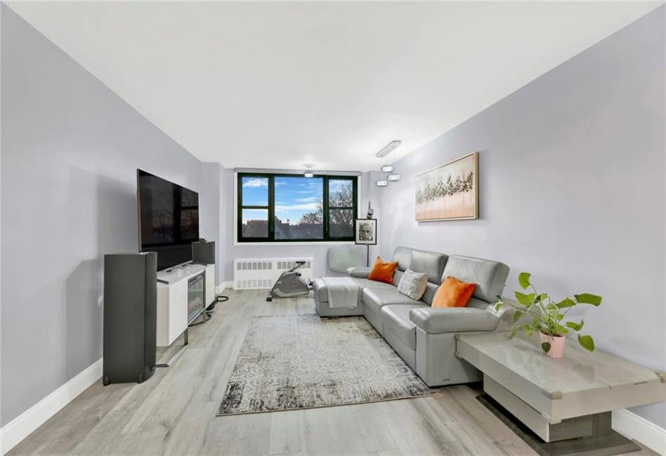 1360 Ocean Parkway, Brooklyn, New York 11230, 1 Bedroom Bedrooms, ,1 BathroomBathrooms,Residential,For Sale,Ocean,488932