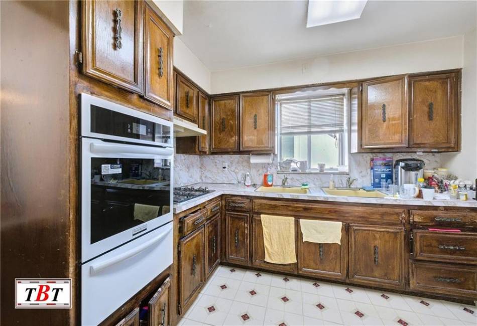 1734 7th Street, Brooklyn, New York 11223, 10 Bedrooms Bedrooms, ,Residential,For Sale,7th,489013