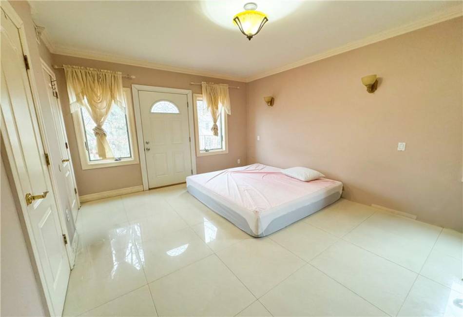 1915 East 26th Street, Brooklyn, New York 11229, 3 Bedrooms Bedrooms, ,3.6 BathroomsBathrooms,Residential,For Sale,East 26th,489057