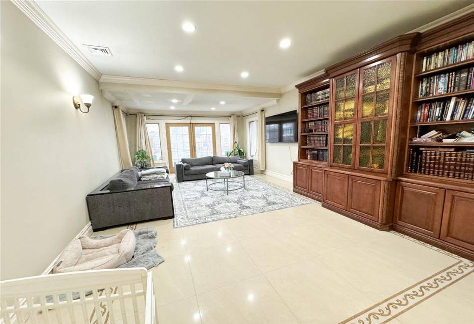 1915 East 26th Street, Brooklyn, New York 11229, 3 Bedrooms Bedrooms, ,3.6 BathroomsBathrooms,Residential,For Sale,East 26th,489057
