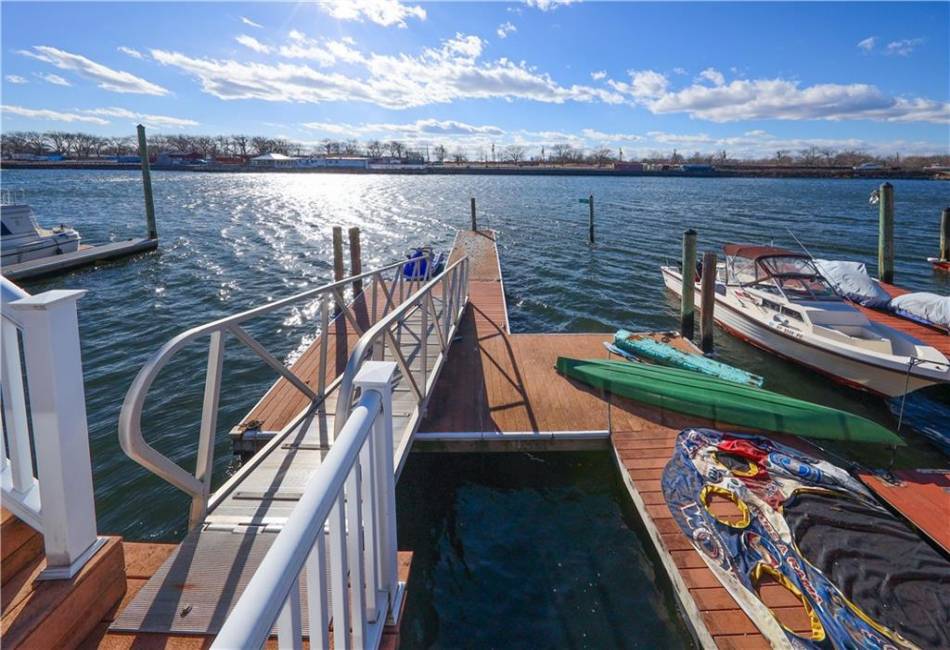 2296 National Drive, Brooklyn, New York 11234, 5 Bedrooms Bedrooms, ,Residential,For Sale,National,489036