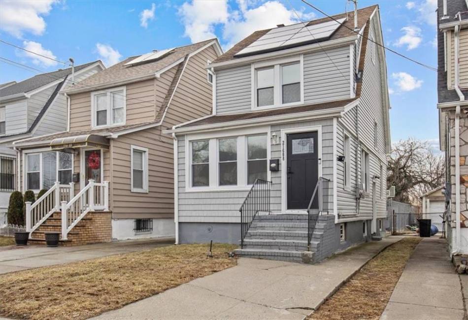 21608 115th Road, Cambria Heights, New York 11411, 4 Bedrooms Bedrooms, ,3 BathroomsBathrooms,Residential,For Sale,115th,489056