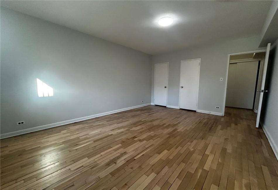 9430 Ridge Boulevard, Brooklyn, New York 11209, 1 Bedroom Bedrooms, ,1 BathroomBathrooms,Residential,For Sale,Ridge,489074