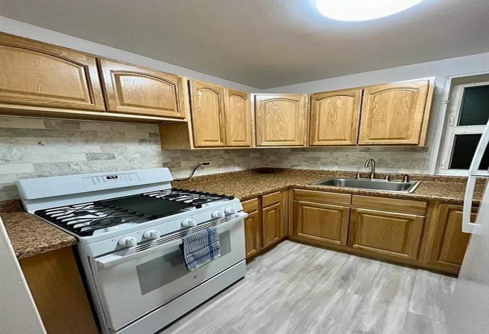 9430 Ridge Boulevard, Brooklyn, New York 11209, 1 Bedroom Bedrooms, ,1 BathroomBathrooms,Residential,For Sale,Ridge,489074