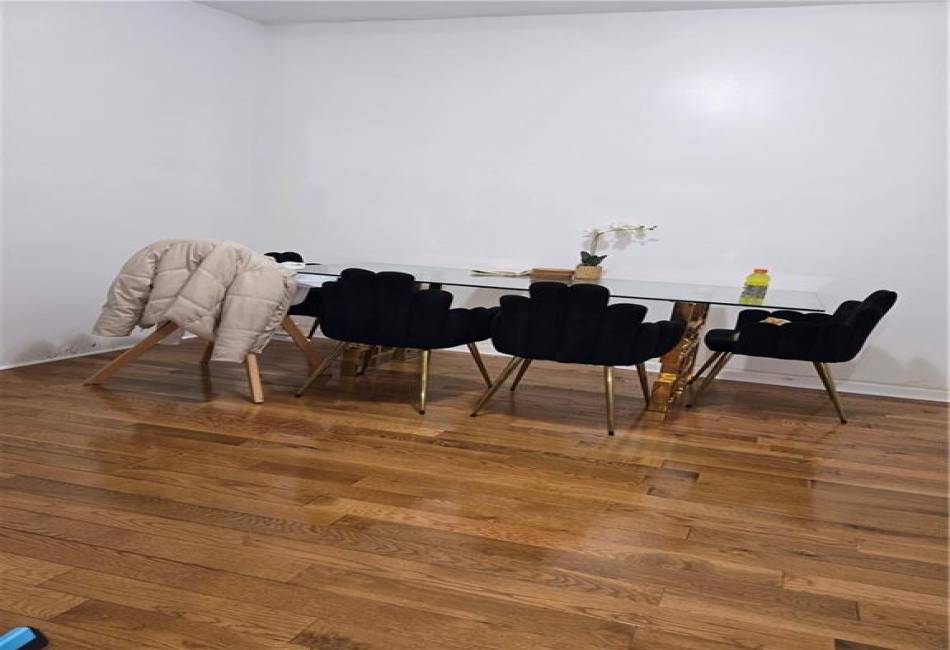 812 Avenue T, Brooklyn, New York 11223, 7 Bedrooms Bedrooms, ,4 BathroomsBathrooms,Residential,For Sale,Avenue T,489083