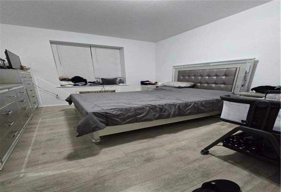 812 Avenue T, Brooklyn, New York 11223, 7 Bedrooms Bedrooms, ,4 BathroomsBathrooms,Residential,For Sale,Avenue T,489083