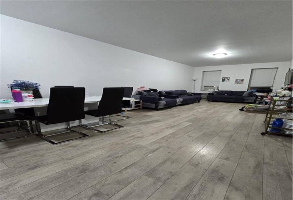 812 Avenue T, Brooklyn, New York 11223, 7 Bedrooms Bedrooms, ,4 BathroomsBathrooms,Residential,For Sale,Avenue T,489083