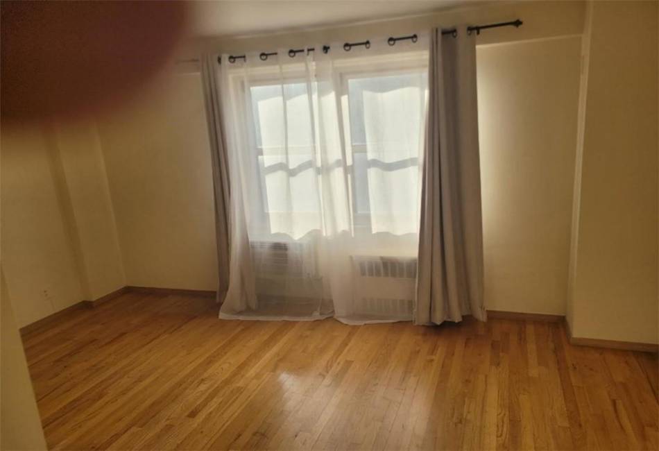 2935 5th Street, Brooklyn, New York 11224, 1 Bedroom Bedrooms, ,1 BathroomBathrooms,Residential,For Sale,5th,489109